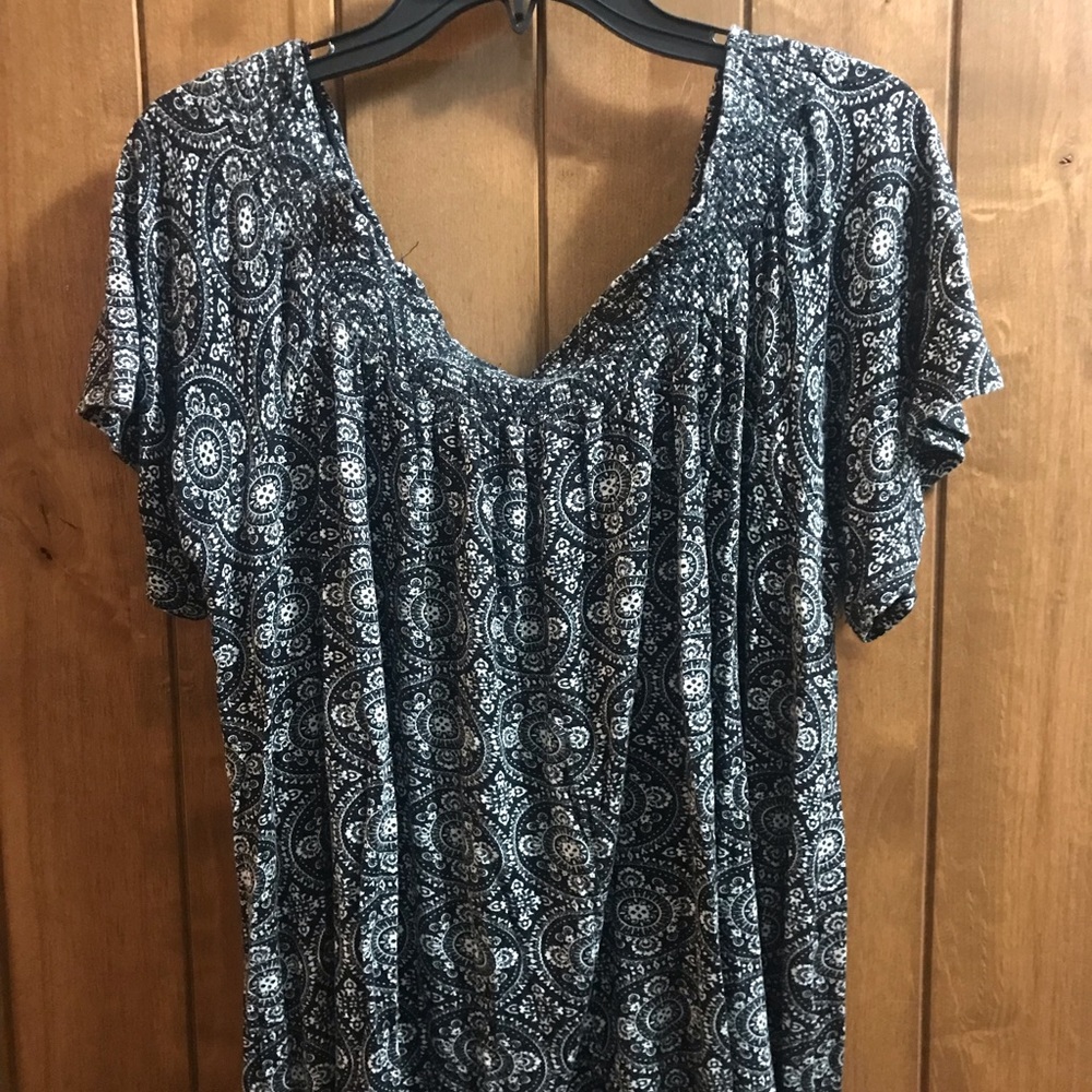 Maurices Off The Shoulder Black & White Shirt Size XL - Picture 4 of 4